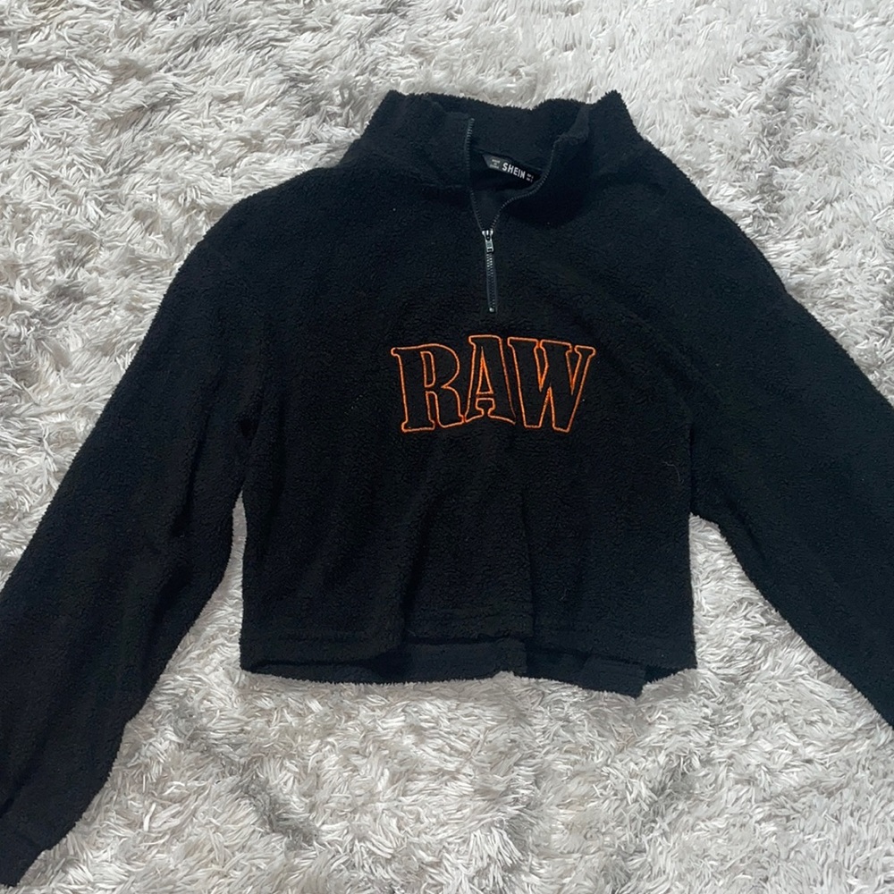 RAW pull over